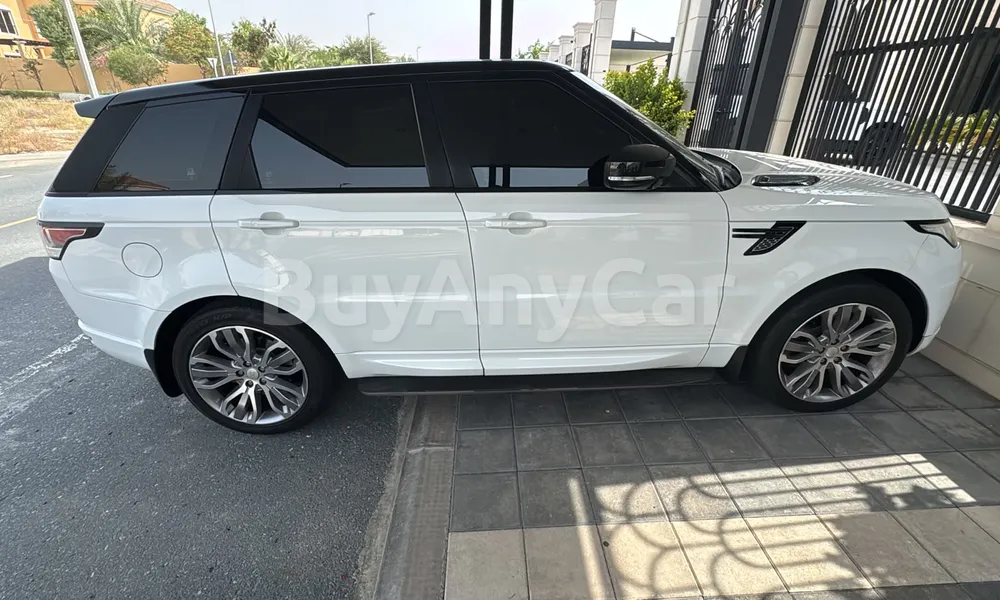 Vehicle photo 3