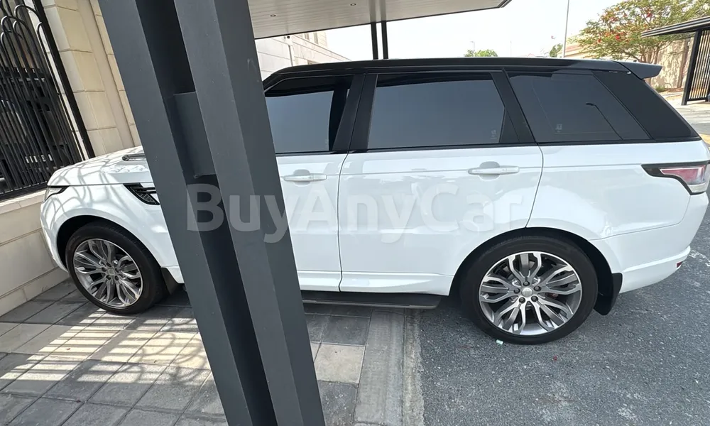 Vehicle photo 6
