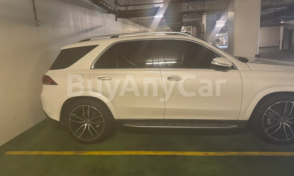 Vehicle photo 3