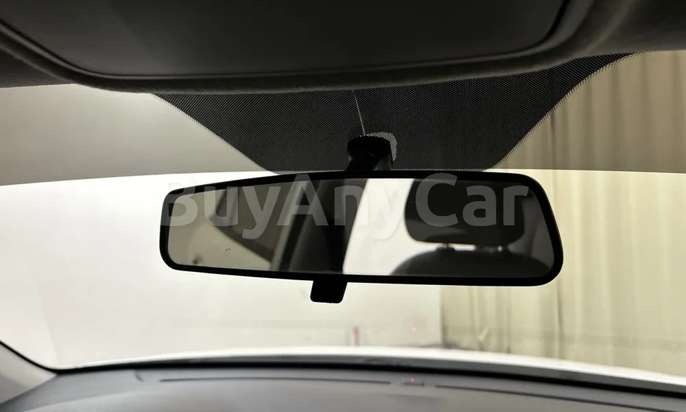Vehicle photo 13