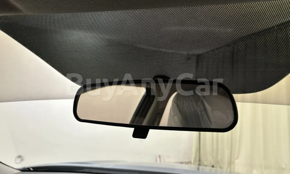Vehicle photo 12