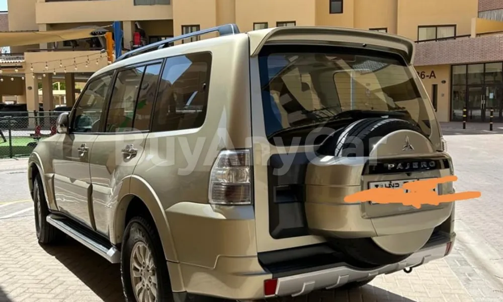 Vehicle photo 6