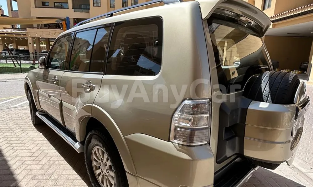 Vehicle photo 5