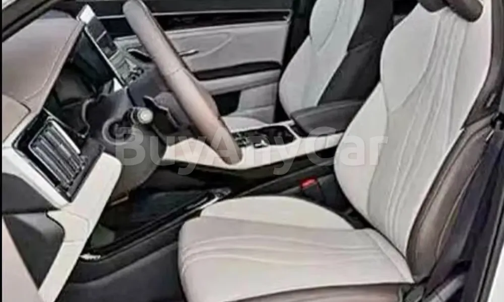 Vehicle photo 6