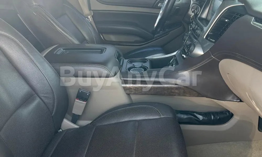 Vehicle photo 4