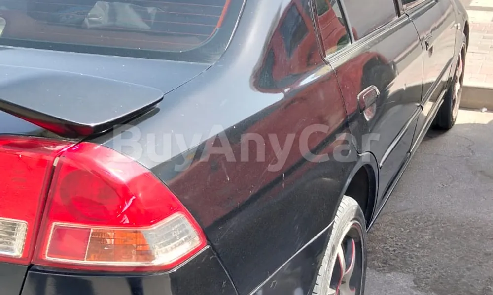 Vehicle photo 5
