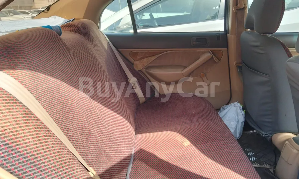 Vehicle photo 6
