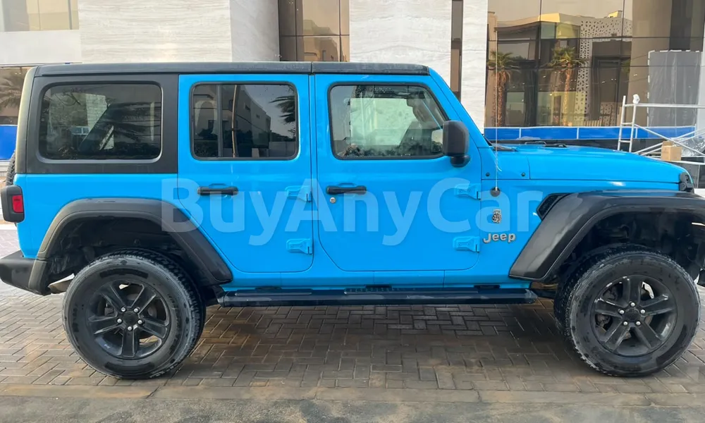 Vehicle photo 4