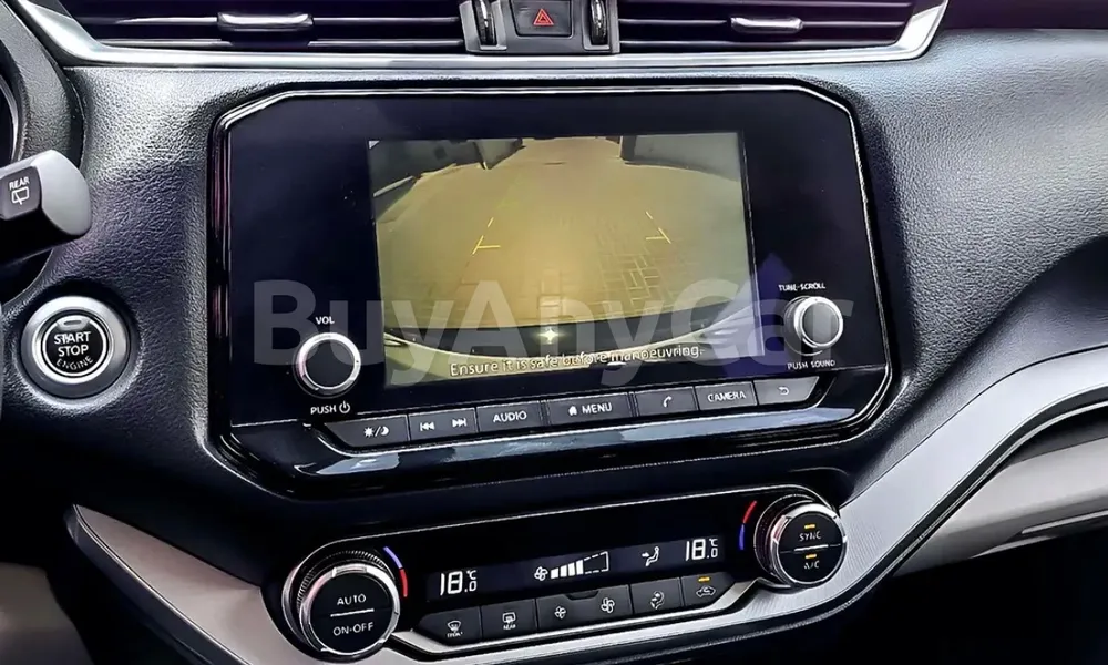 Vehicle photo 6