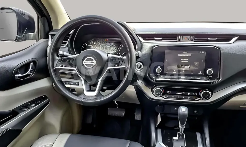 Vehicle photo 7