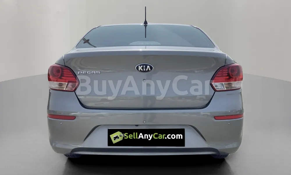 Vehicle photo 2