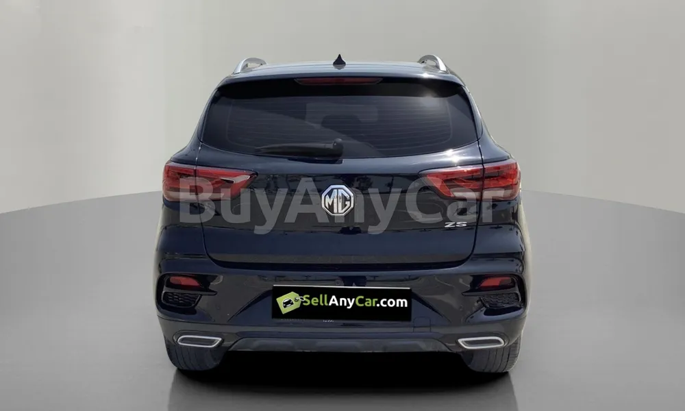 Vehicle photo 2
