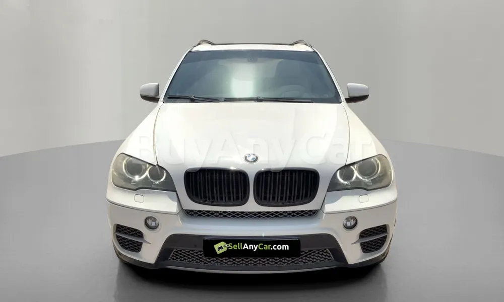 Vehicle photo 1
