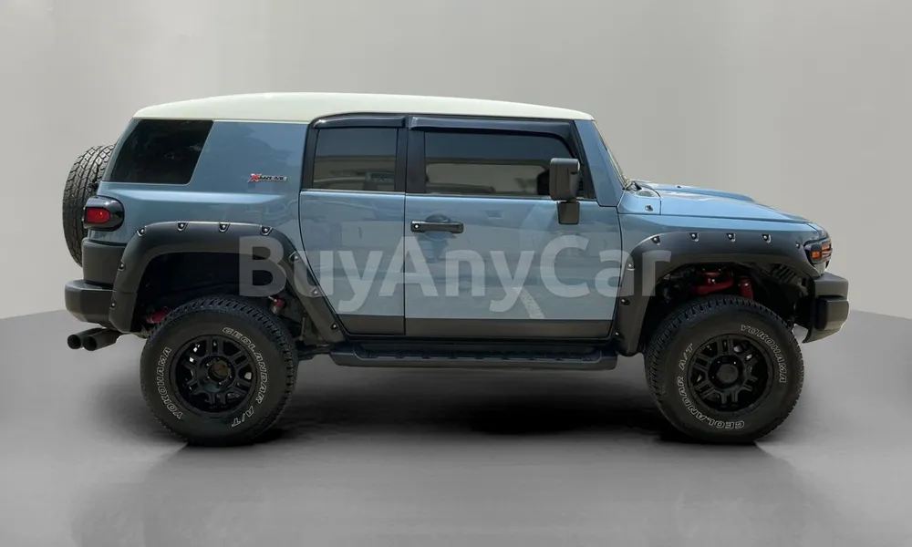 Vehicle photo 4