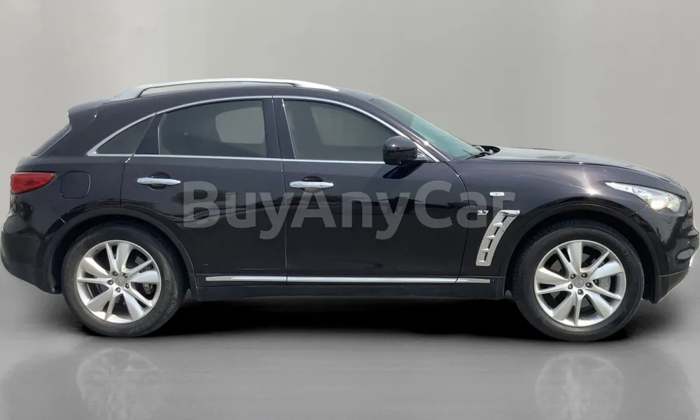 Vehicle photo 3