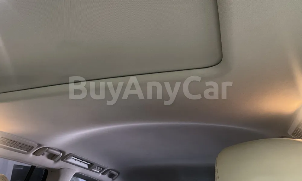 Vehicle photo 9