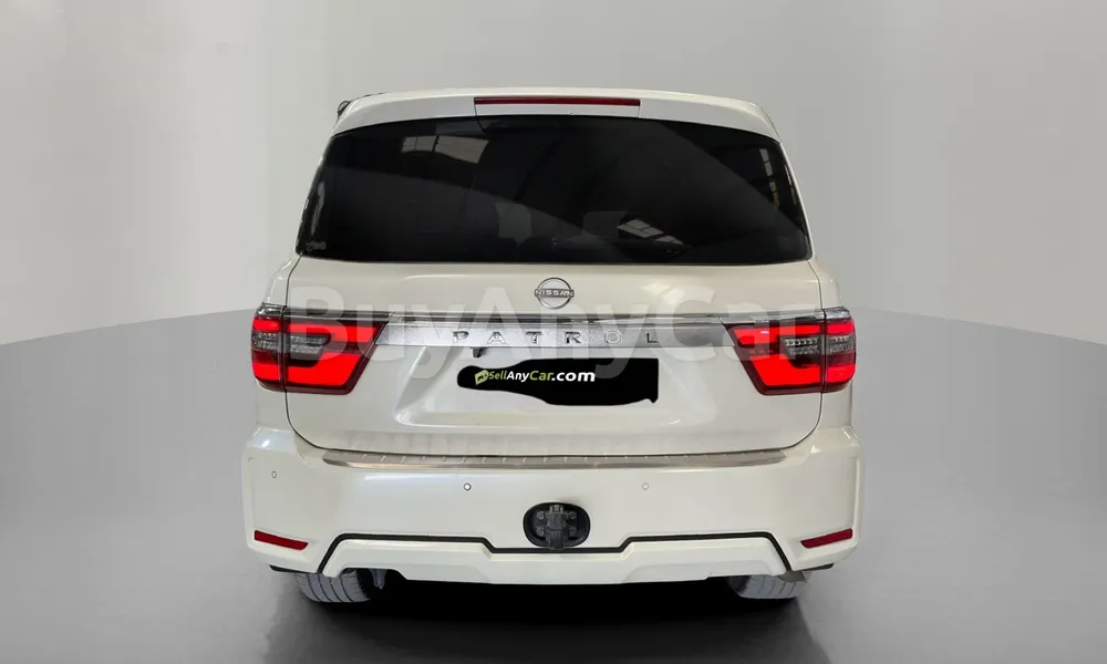 Vehicle photo 2