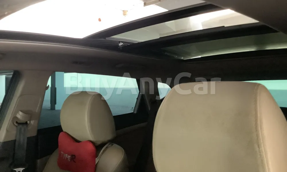 Vehicle photo 8