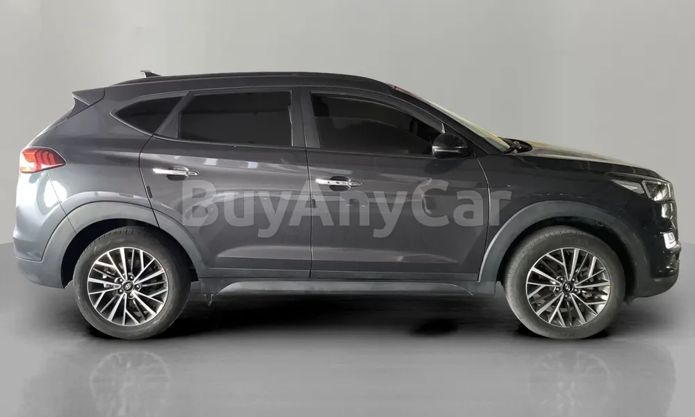 Vehicle photo 3