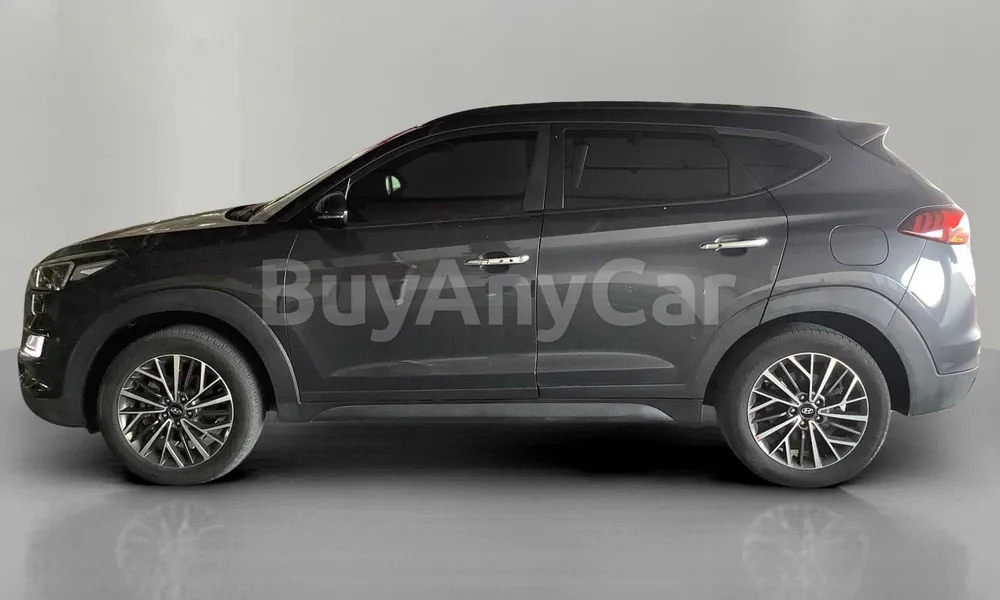 Vehicle photo 4