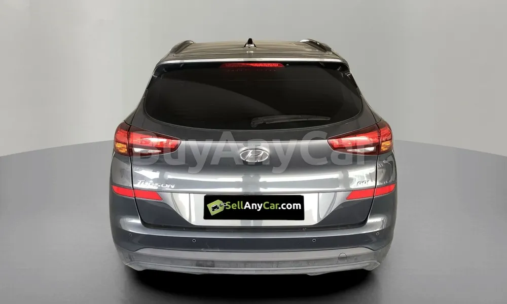 Vehicle photo 2