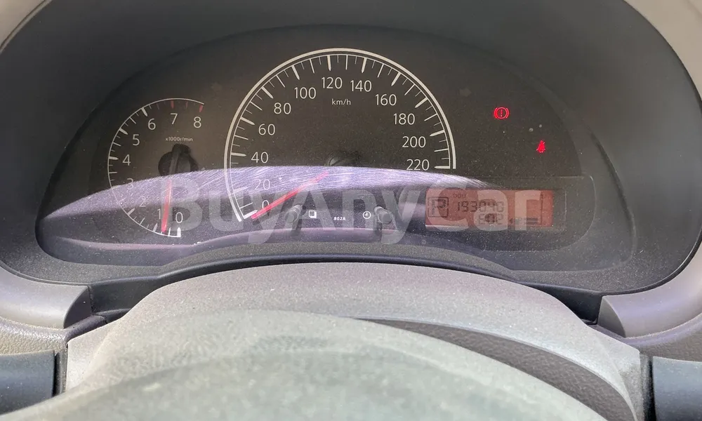 Vehicle photo 8
