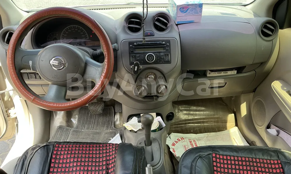 Vehicle photo 9