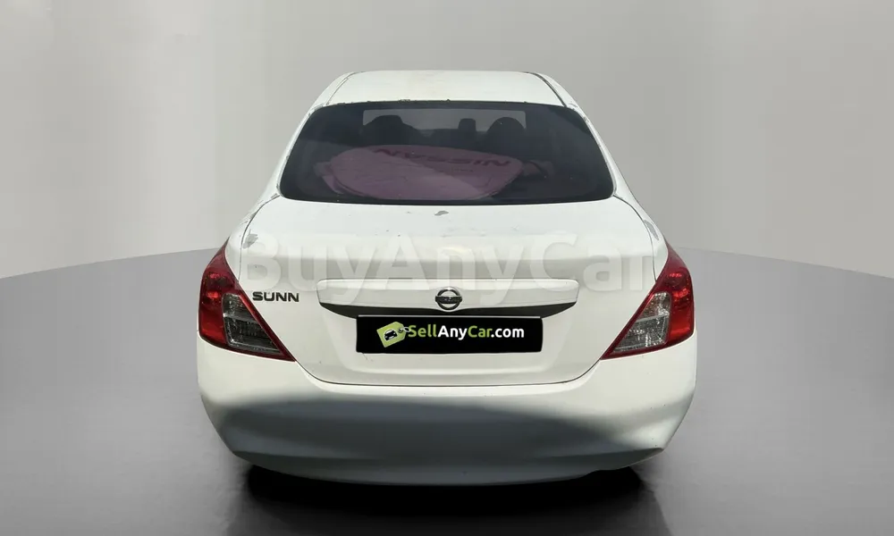 Vehicle photo 2