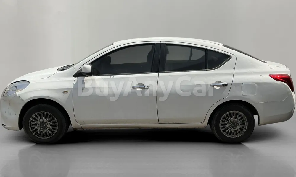 Vehicle photo 4
