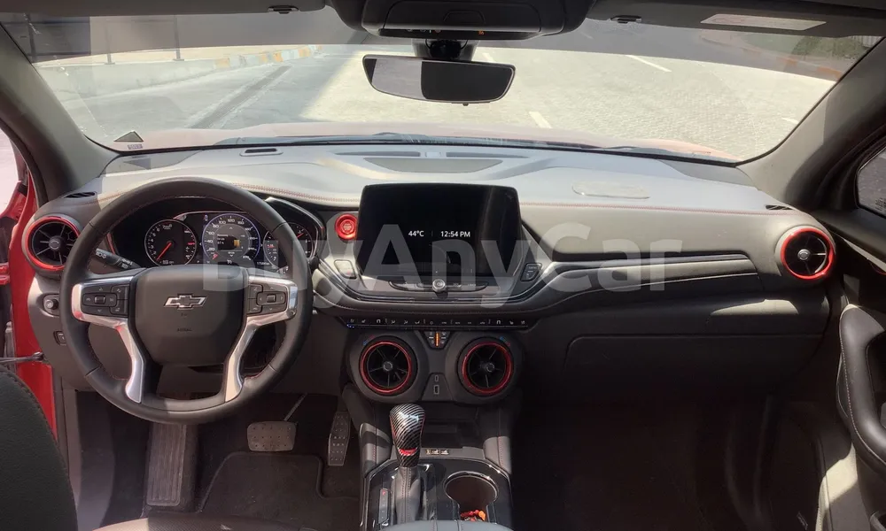 Vehicle photo 9
