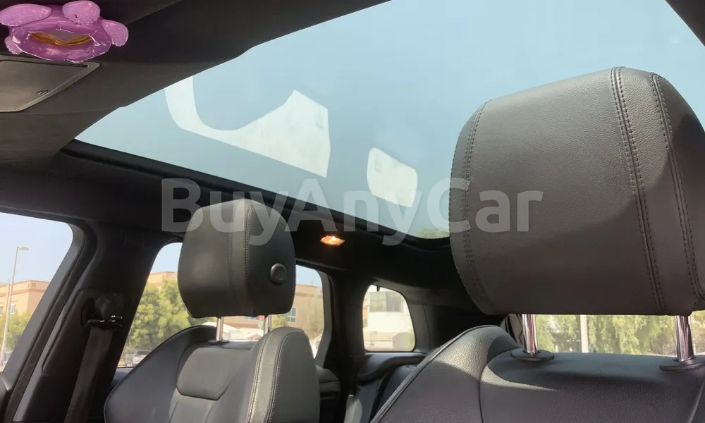 Vehicle photo 8