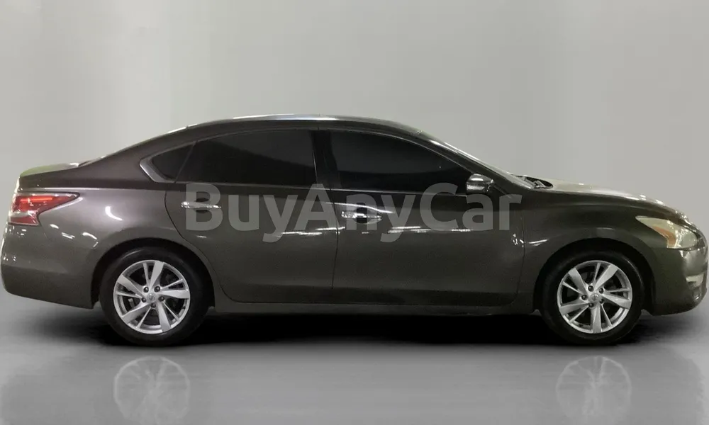 Vehicle photo 3
