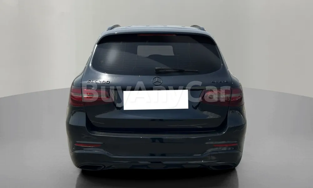 Vehicle photo 2