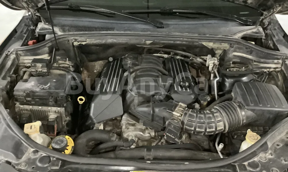 Vehicle photo 6