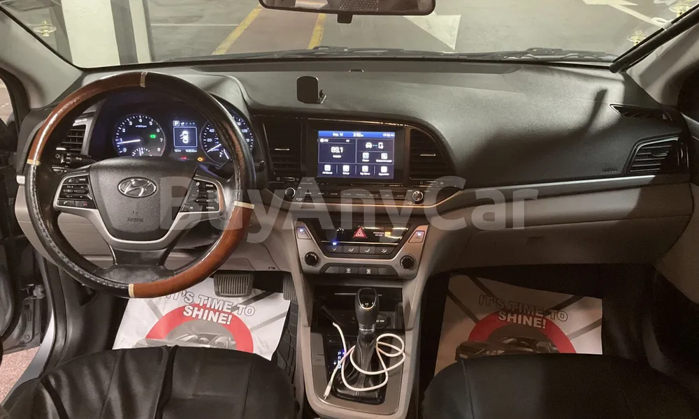Vehicle photo 8