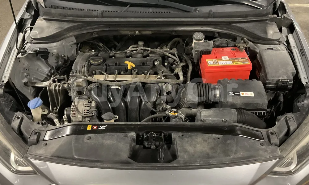 Vehicle photo 6