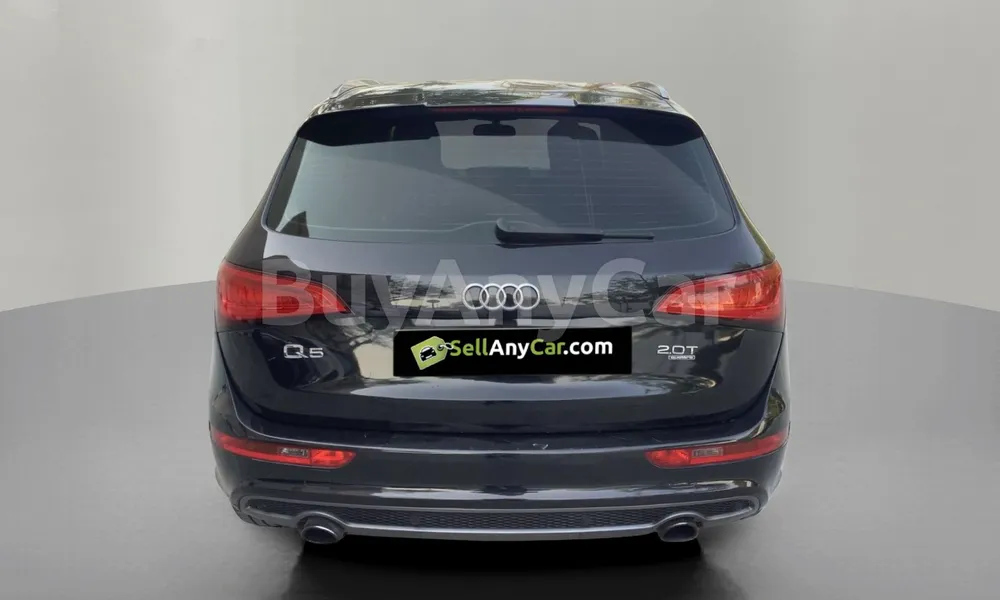 Vehicle photo 2