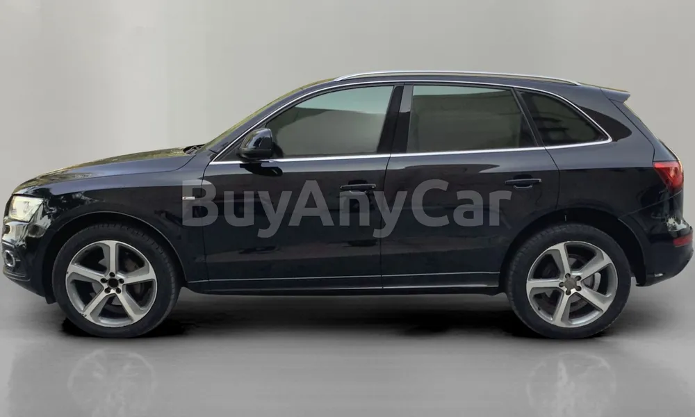 Vehicle photo 3