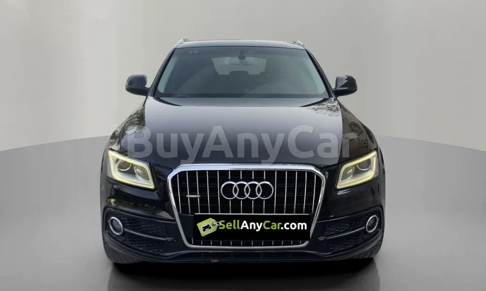 Vehicle photo 1