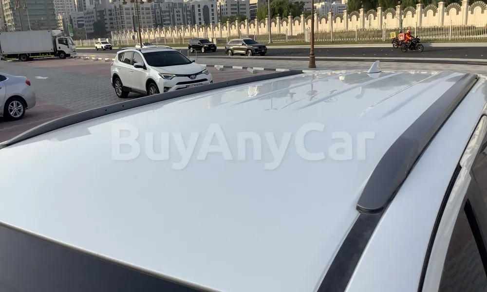 Vehicle photo 5