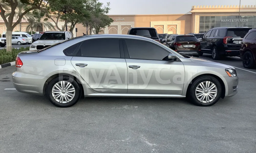 Vehicle photo 4