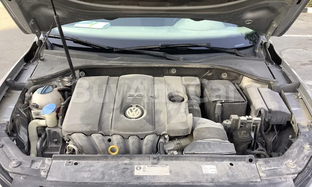 Vehicle photo 6