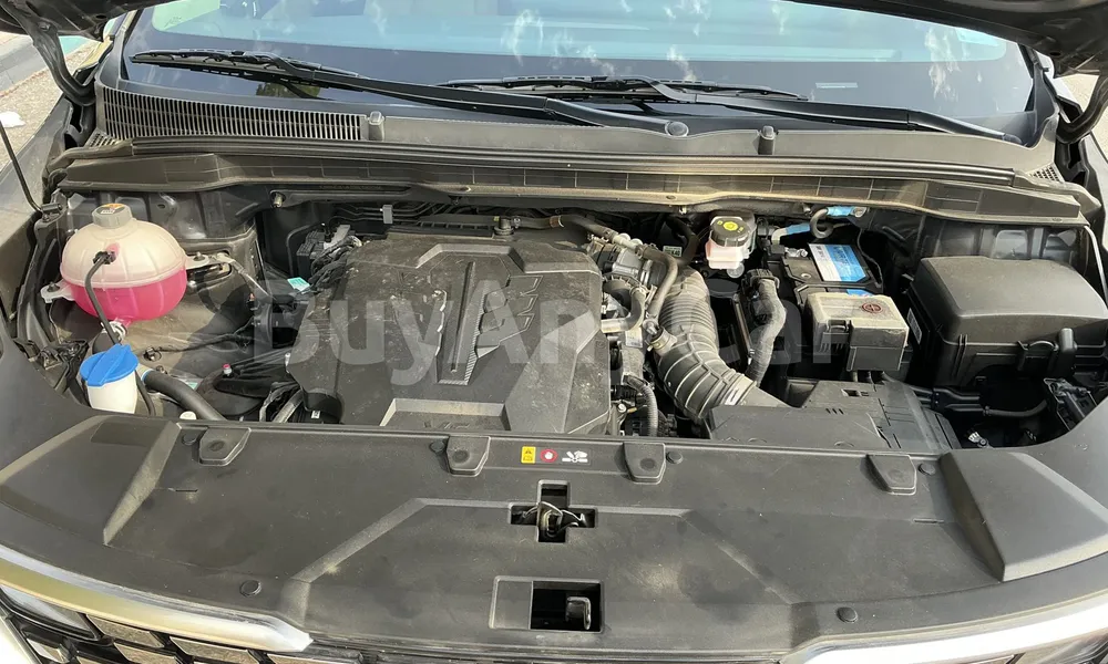 Vehicle photo 6
