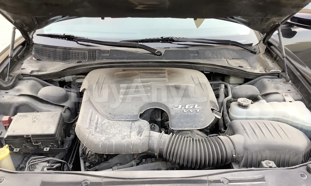 Vehicle photo 6