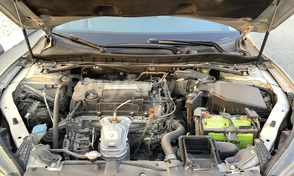 Vehicle photo 6