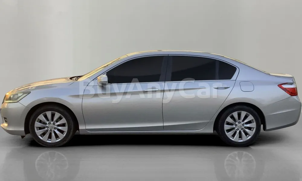 Vehicle photo 4