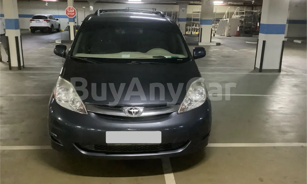 Vehicle photo 1