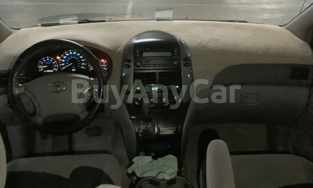 Vehicle photo 7