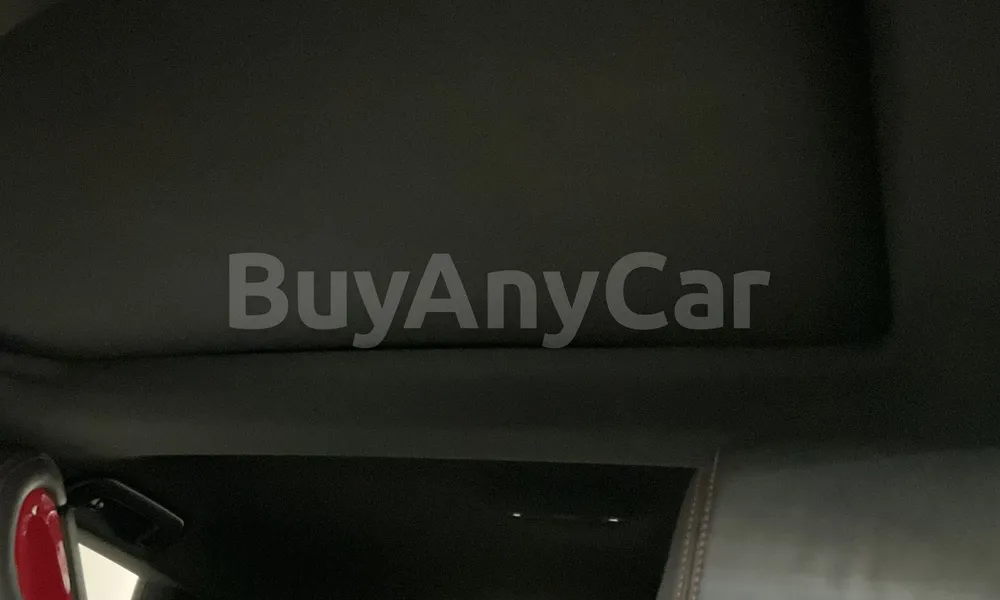 Vehicle photo 9