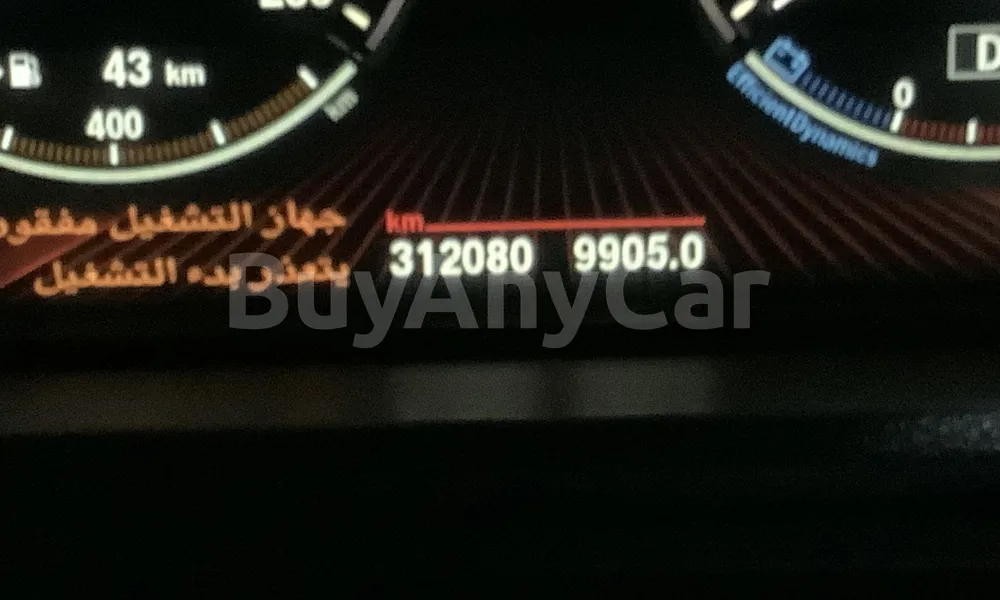 Vehicle photo 7